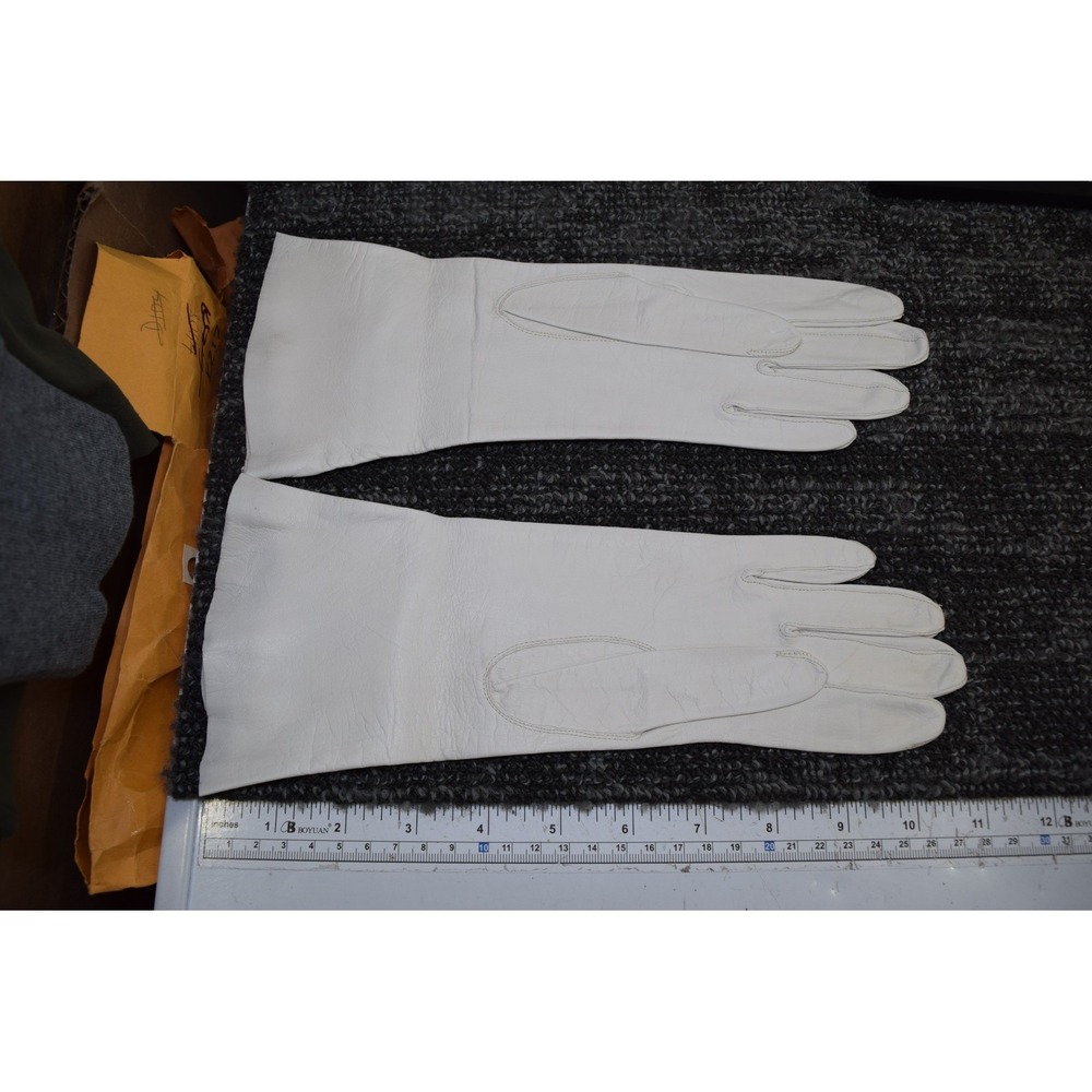 Vintage Over Wrist White SUPER SUPPLE Real Kid Goat Leather Gloves WOMENS S M